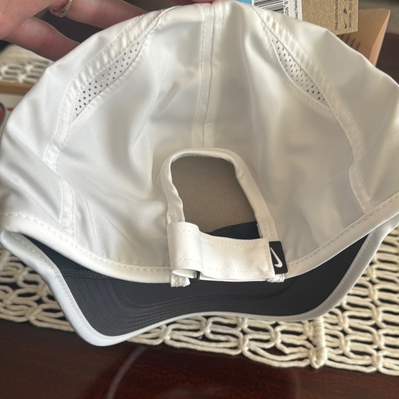 Nike White Cap with Black Nike Logo. Medium/Large - Picture 3 of 5